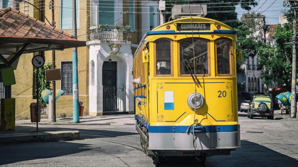 anta Teresa Rio de Janeiro bondinho bairro boêmio vistas panorâmicas pontos turísticos