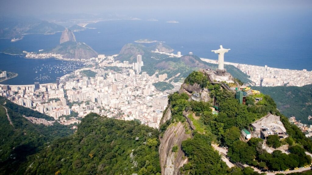 Cristo Redentor Passeios Imperdiveis no Rio de Janeiro